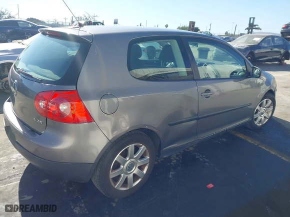 2007 Volkswagen Rabbit with VIN WVWBS71K17W231508, listed as a IAAI auction lot 41323850 with 176,544 mi miles. Bid and sale history available at carsss.com. Image 4.