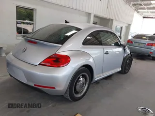 2015 Volkswagen Beetle Fleet Edition с VIN 3VWF17AT3FM654647, выставлен на аукционе IAAI как лот 42336350 с пробегом 44 312 миль миль и . История ставок и продаж доступна на DreamBid. Изображение 4.