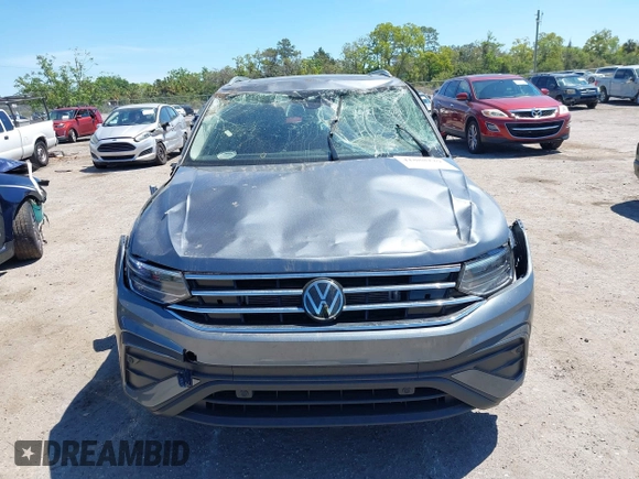 2024 Volkswagen Tiguan SE with VIN 3VVNB7AX6RM161369, listed as a IAAI auction lot 41888229 with 5,173 mi miles and . Bid and sale history available at DreamBid. Image 12.
