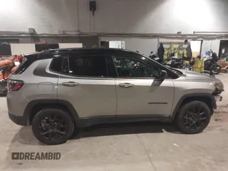 2022 Jeep Compass Latitude с VIN 3C4NJDBB6NT197114, выставлен на аукционе IAAI как лот 41052368 с пробегом 87 354 миль миль и . История ставок и продаж доступна на DreamBid. Изображение 13.