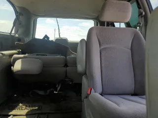 2002 Dodge Caravan eL z VIN 2B4GP34352R746336, wystawiony jako Copart lot #53795125 z przebiegiem 196 704 mil mil oraz Szkody całkowita. Historia ofert i sprzedaży dostępna na DreamBid. Obrazek 9.