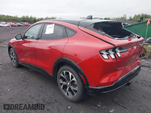 2022 Ford Mustang Mach-E Premium z VIN 3FMTK3SU8NMA03382, wystawiony jako IAAI lot #42534414 z przebiegiem 47 364 mil mil oraz . Historia ofert i sprzedaży dostępna na DreamBid. Obrazek 3.