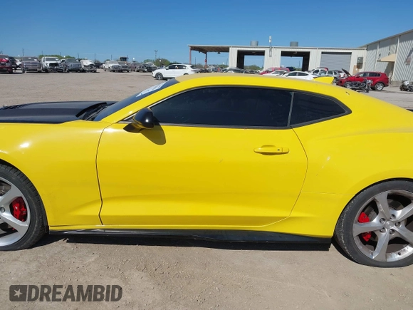 2017 Chevrolet Camaro 1SS z VIN 1G1FE1R7XH0178178, wystawiony jako IAAI lot #41824066 z przebiegiem 89 554 mil mil oraz . Historia ofert i sprzedaży dostępna na DreamBid. Obrazek 15.