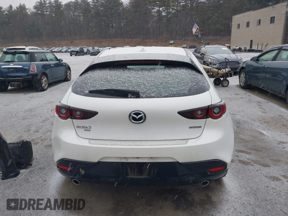 2022 Mazda Mazda3 Hatchback Premium with VIN JM1BPBML5N1501410, listed as a IAAI auction lot 41148682 with 8,541 mi miles. Bid and sale history available at carsss.com. Image 16.