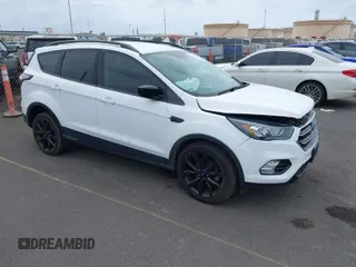 2018 Ford Escape SE with VIN 1FMCU0GD9JUA04709, listed as a IAAI auction lot 41831359 with 62,638 mi miles. Bid and sale history available at carsss.com. Image 1.
