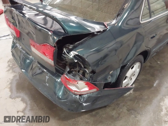 2001 Honda Accord EX с VIN 1HGCG16571A034550, выставлен на аукционе IAAI как лот 42104425 с пробегом 251 018 миль миль и . История ставок и продаж доступна на DreamBid. Изображение 18.