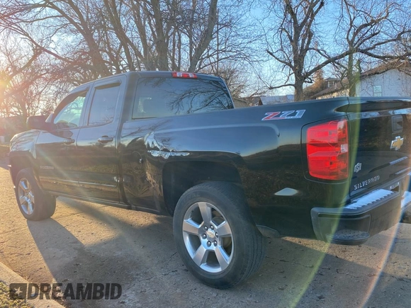 2017 Chevrolet Silverado 1500 LT with VIN 1GCVKREC9HZ106560, listed as a Copart auction lot 42453835 with 145,763 mi miles and Clean Title. Bid and sale history available at carsss.com. Image 3.