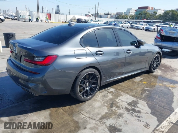2020 BMW 3 Series M340i z VIN WBA5U7C04LFH22006, wystawiony jako IAAI lot #41959937 z przebiegiem 32 113 mil mil oraz . Historia ofert i sprzedaży dostępna na DreamBid. Obrazek 4.