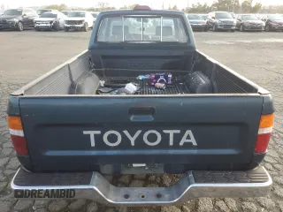 1994 Toyota Pickup z VIN 4TARN93P9RZ255143, wystawiony jako Copart lot #49554475 z przebiegiem 249 957 mil mil oraz Szkoda całkowita • Salvage title. Historia ofert i sprzedaży dostępna na DreamBid. Obrazek 6.