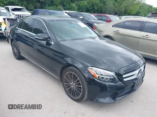 2019 Mercedes-Benz C 300 z VIN 55SWF8DB0KU307061, wystawiony jako IAAI lot #42143403 z przebiegiem Nie podano mil oraz . Historia ofert i sprzedaży dostępna na DreamBid. Obrazek 1.