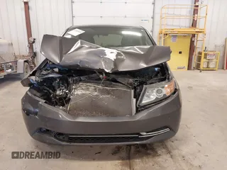 2016 Honda Odyssey SE with VIN 5FNRL5H38GB039652, listed as a IAAI auction lot 41985520 with Not Provided miles and . Bid and sale history available at DreamBid. Image 12.
