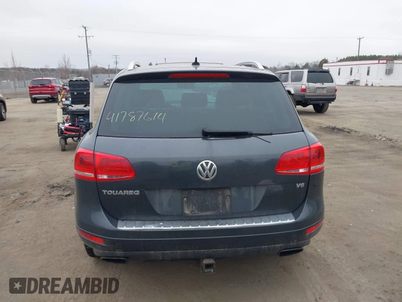 2012 Volkswagen Touareg Sport z VIN WVGEF9BP5CD011717, wystawiony jako IAAI lot #41787614 z przebiegiem 138 127 mil mil oraz . Historia ofert i sprzedaży dostępna na DreamBid. Obrazek 16.