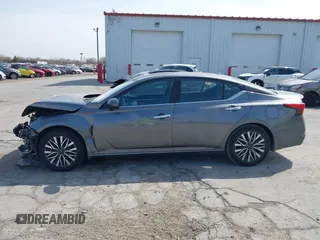 2023 Nissan Altima SV z VIN 1N4BL4DV3PN410873, wystawiony jako IAAI lot #42055332 z przebiegiem 46 121 mil mil oraz . Historia ofert i sprzedaży dostępna na DreamBid. Obrazek 15.