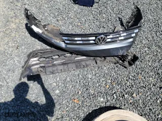 2018 Volkswagen Tiguan SEL with VIN 3VV3B7AX0JM213607, listed as a Copart auction lot 47519375 with 73,925 mi miles and Salvage Title. Bid and sale history available at carsss.com. Image 13.
