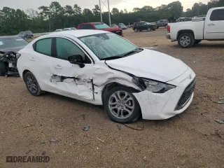 2019 Toyota Yaris Sedan L with VIN 3MYDLBYV1KY525177, listed as a Copart auction lot 64236284 with 18,710 mi miles and Salvage Title. Bid and sale history available at carsss.com. Image 4.