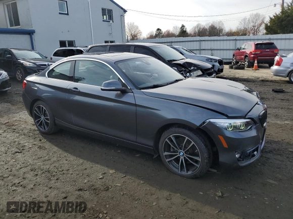 2020 BMW 2 Series 230i xDrive with VIN WBA2J3C07L7D96605, listed as a Copart auction lot 82123324 with 27,826 mi miles and Salvage Title. Bid and sale history available at carsss.com. Image 4.