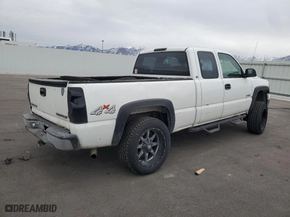 2002 Chevrolet Silverado 1500 LS with VIN 1GCEK19T82Z104382, listed as a Copart auction lot 42391525 with 0 mi miles and Salvage Title. Bid and sale history available at carsss.com. Image 3.