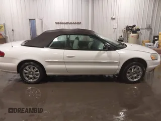 2005 Chrysler Sebring Limited with VIN 1C3EL65R55N627833, listed as a IAAI auction lot 41722397 with 61,742 mi miles and . Bid and sale history available at DreamBid. Image 13.
