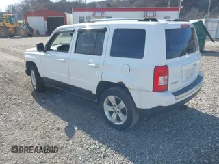 2012 Jeep Patriot Limited with VIN 1C4NJRCB9CD577269, listed as a IAAI auction lot 41857524 with 124,751 mi miles and . Bid and sale history available at carsss.com. Image 3.