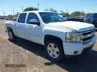 2008 Chevrolet Silverado 1500 1LT with VIN 3GCEC13058G305273, listed as a IAAI auction lot 41630003 with 301,420 mi miles and . Bid and sale history available at DreamBid. Image 1.