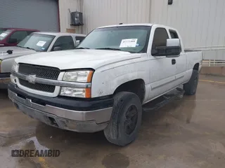 2003 Chevrolet Silverado 1500 LS with VIN 2GCEK19V831318624, listed as a IAAI auction lot 41772468 with 205,665 mi miles. Bid and sale history available at carsss.com. Image 2.