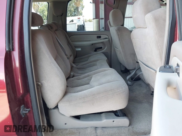 2003 Chevrolet Suburban LS with VIN 1GNEC16T13J311799, listed as a IAAI auction lot 42749805 with 354,818 mi miles and . Bid and sale history available at DreamBid. Image 8.