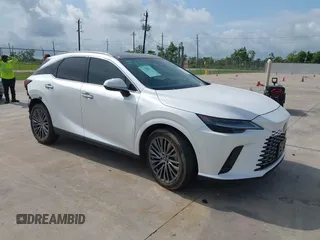 2023 Lexus RX 350 z VIN 2T2BAMBA5PC003698, wystawiony jako IAAI lot #42331145 z przebiegiem 15 833 mil mil oraz . Historia ofert i sprzedaży dostępna na DreamBid. Obrazek 1.