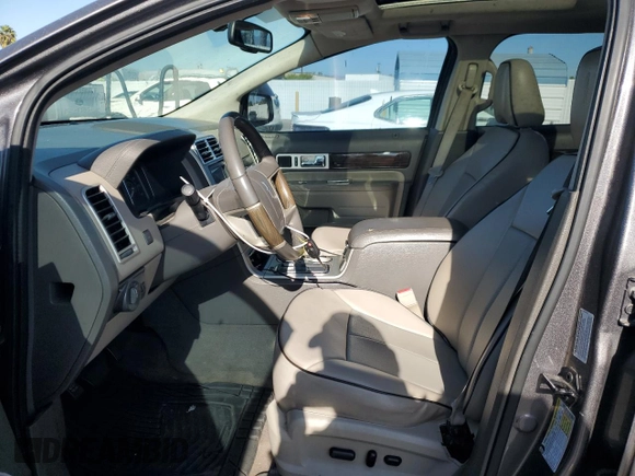 2009 Lincoln MKX with VIN 2LMDU68C59BJ07130, listed as a Copart auction lot 85334864 with 151,685 mi miles and Clean Title. Bid and sale history available at DreamBid. Image 7.