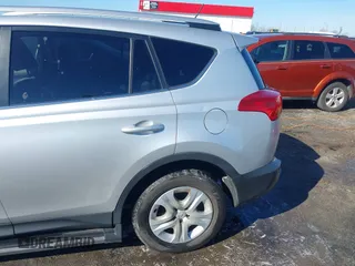 2013 Toyota RAV4 LE with VIN JTMZFREV9DD000690, listed as a IAAI auction lot 41575027 with 123,038 mi miles. Bid and sale history available at carsss.com. Image 18.