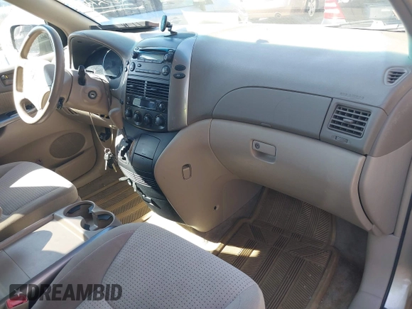 2006 Toyota Sienna LE with VIN 5TDBA23C66S071703, listed as a IAAI auction lot 42094221 with 146,607 mi miles. Bid and sale history available at carsss.com. Image 5.