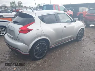 2014 Nissan Juke S with VIN JN8AF5MV3ET365787, listed as a IAAI auction lot 41968100 with 181,431 mi miles. Bid and sale history available at carsss.com. Image 4.