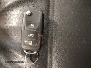 2014 Volkswagen Jetta SE z VIN 3VWD07AJ2EM400385, wystawiony jako IAAI lot #42668600 z przebiegiem 172 180 mil mil oraz . Historia ofert i sprzedaży dostępna na DreamBid. Obrazek 11.