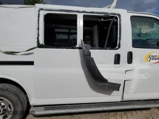 2019 GMC Savana Cargo Van with VIN 1GTW7AFG3K1368508, listed as a Copart auction lot 63896384 with 0 mi miles and Salvage Title. Bid and sale history available at carsss.com. Image 10.