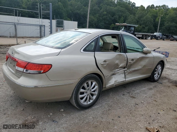 2008 Hyundai Azera Limited with VIN KMHFC46F68A321594, listed as a Copart auction lot 66978794 with 211,321 mi miles and Salvage Title. Bid and sale history available at carsss.com. Image 3.