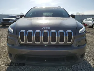 2018 Jeep Cherokee Latitude Plus with VIN 1C4PJLLB1JD542986, listed as a Copart auction lot 52150685 with 43,997 mi miles and Salvage Title. Bid and sale history available at carsss.com. Image 5.