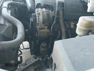 2007 Chevrolet Suburban LTZ z VIN 3GNFC16J57G113284, wystawiony jako IAAI lot #42477695 z przebiegiem Nie podano mil oraz . Historia ofert i sprzedaży dostępna na DreamBid. Obrazek 12.