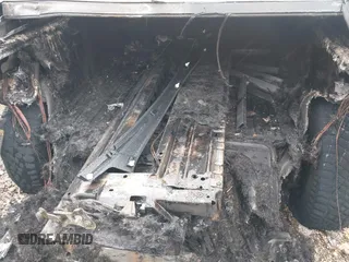 2024 Tesla Cybertruck Cyberbeast z VIN 7G2CEHEE4RA054072, wystawiony jako IAAI lot #41839682 z przebiegiem Nie podano mil oraz . Historia ofert i sprzedaży dostępna na DreamBid. Obrazek 9.