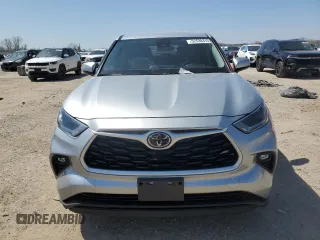 2021 Toyota Highlander L with VIN 5TDBZRBH9MS546739, listed as a Copart auction lot 52538315 with 31,286 mi miles and Non repairable. Bid and sale history available at DreamBid. Image 5.