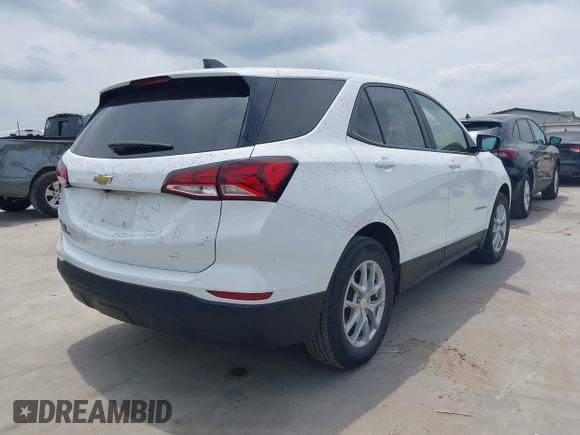 2022 Chevrolet Equinox LS z VIN 3GNAXHEV3NS222736, wystawiony jako IAAI lot #42140550 z przebiegiem 24 606 mil mil oraz . Historia ofert i sprzedaży dostępna na DreamBid. Obrazek 4.