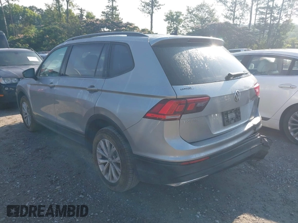 2020 Volkswagen Tiguan S с VIN 3VV1B7AX2LM103166, выставлен на аукционе IAAI как лот 42474802 с пробегом 56 580 миль миль и . История ставок и продаж доступна на DreamBid. Изображение 3.