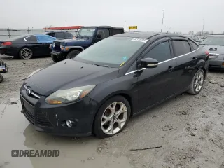2014 Ford Focus Titanium with VIN 1FADP3J23EL271306, listed as a Copart auction lot 44318705 with 0 mi miles and Salvage Title. Bid and sale history available at carsss.com. Image 1.