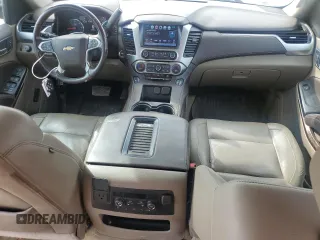 2017 Chevrolet Suburban LT z VIN 1GNSKHKC8HR332582, wystawiony jako Copart lot #47653135 z przebiegiem 189 558 mil mil oraz Szkoda całkowita • Salvage title. Historia ofert i sprzedaży dostępna na DreamBid. Obrazek 8.