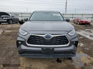 2023 Toyota Highlander Hybrid XLE with VIN 5TDKBRCH3PS118141, listed as a Copart auction lot 44040995 with 32,145 mi miles and Salvage Title. Bid and sale history available at carsss.com. Image 5.