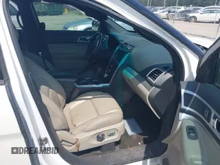 2014 Ford Explorer XLT z VIN 1FM5K7D87EGA57993, wystawiony jako IAAI lot #42318168 z przebiegiem 200 345 mil mil oraz . Historia ofert i sprzedaży dostępna na DreamBid. Obrazek 5.