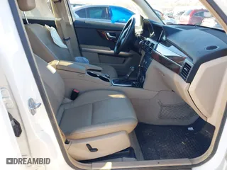 2012 Mercedes-Benz GLK-Class GLK 350 with VIN WDCGG8HB5CF806880, listed as a IAAI auction lot 41600127 with 101,780 mi miles. Bid and sale history available at carsss.com. Image 5.