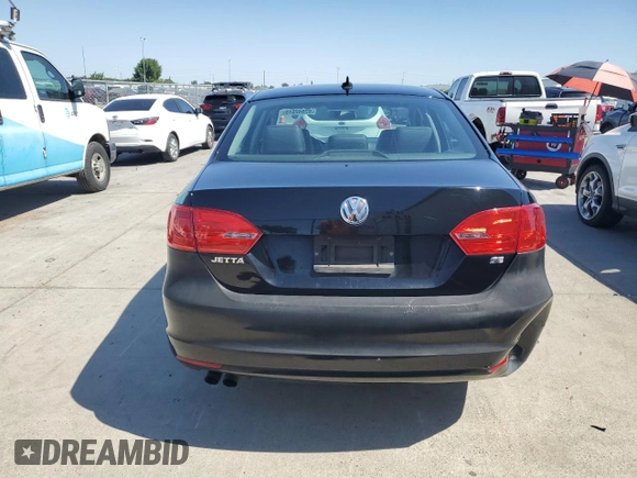 2014 Volkswagen Jetta SE z VIN 3VWD17AJ8EM424820, wystawiony jako Copart lot #63942515 z przebiegiem 180 530 mil mil oraz Czysty tytuł • Clean title. Historia ofert i sprzedaży dostępna na DreamBid. Obrazek 6.