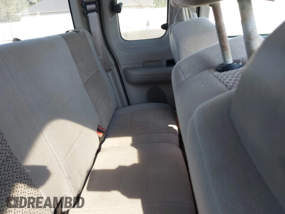 2003 Ford F-150 XL with VIN 1FTRX17W13NB93902, listed as a IAAI auction lot 42670081 with 145,918 mi miles and . Bid and sale history available at DreamBid. Image 8.