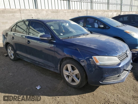 2014 Volkswagen Jetta TDI with VIN 3VWLL7AJ6EM261297, listed as a Copart auction lot 44864455 with 161,206 mi miles and Clean title. Bid and sale history available at DreamBid. Image 4.