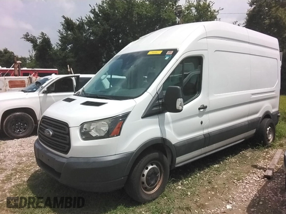 2017 Ford Transit z VIN 1FTYR2XM5HKB18929, wystawiony jako IAAI lot #42677710 z przebiegiem 133 539 mil mil oraz . Historia ofert i sprzedaży dostępna na DreamBid. Obrazek 4.