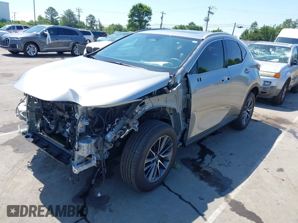 2025 Lexus NX 250 Premium z VIN 2T2GDCAZ1SC020537, wystawiony jako IAAI lot #42140775 z przebiegiem 2 349 mil mil oraz . Historia ofert i sprzedaży dostępna na DreamBid. Obrazek 20.